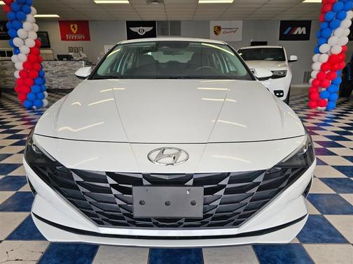 2021 Hyundai ELANTRA SE