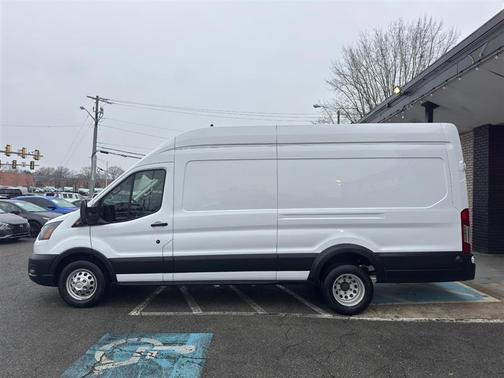 2022 Ford Transit-350 Base