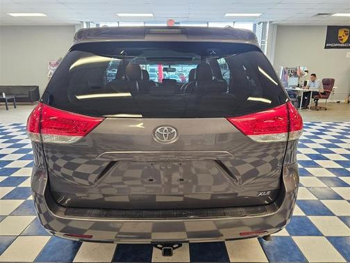 2013 Toyota Sienna XLE