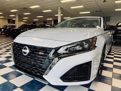 Gray Sky Pearl 2025 Nissan Altima SR