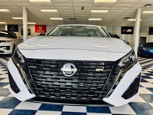 Gray Sky Pearl 2025 Nissan Altima SR