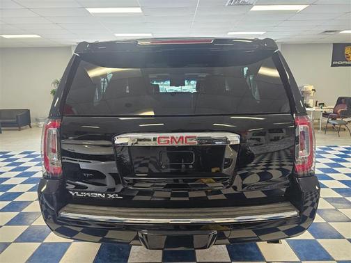 2017 GMC Yukon XL Denali