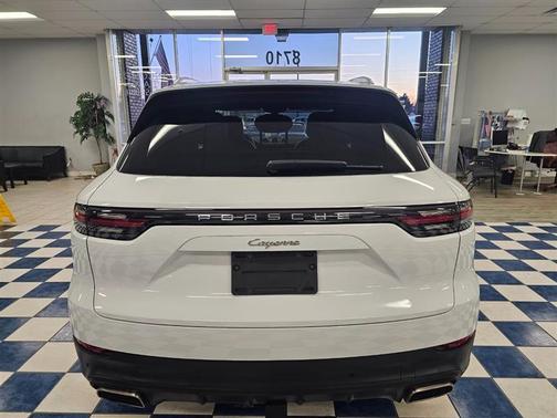 2021 Porsche Cayenne Base
