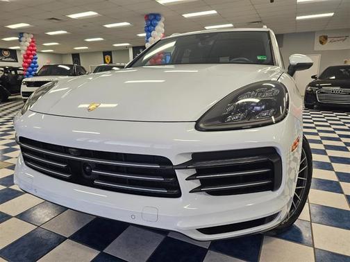 2021 Porsche Cayenne Base