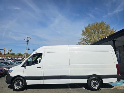 2022 Mercedes-Benz Sprinter 2500 High Roof I4