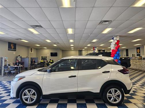 2023 Nissan Kicks S