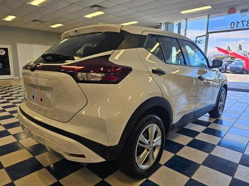2023 Nissan Kicks S