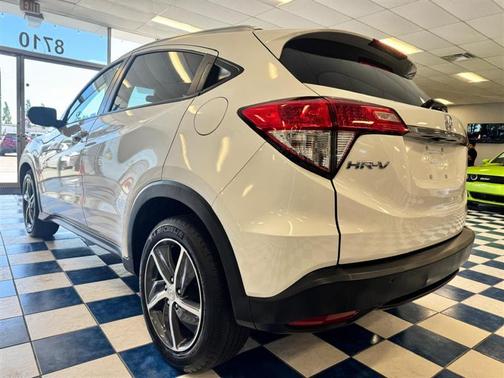 White 2021 Honda HR-V EX