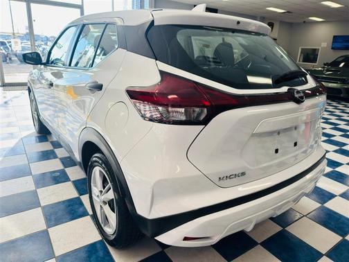 2024 Nissan Kicks S