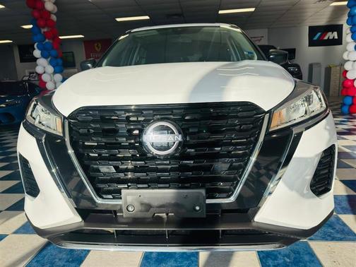 2024 Nissan Kicks S