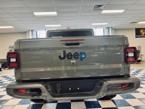 Gray 2023 Jeep Gladiator Overland
