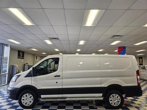 2023 Ford Transit-250