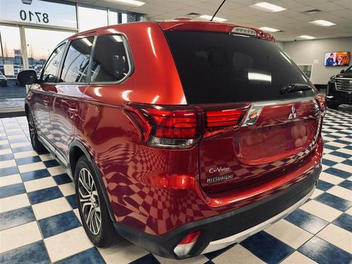 2016 Mitsubishi Outlander SE