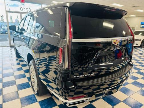2021 Cadillac Escalade ESV Premium Luxury