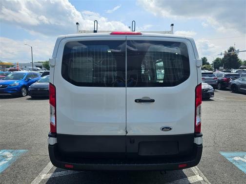2022 Ford Transit-250 Base