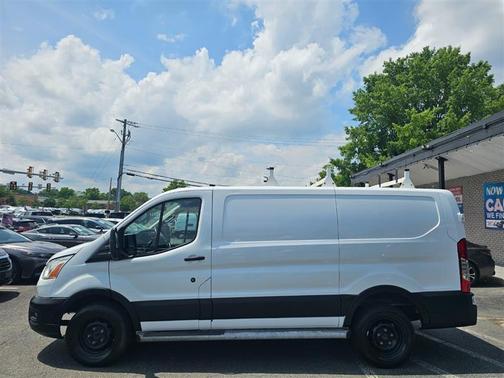2022 Ford Transit-250 Base