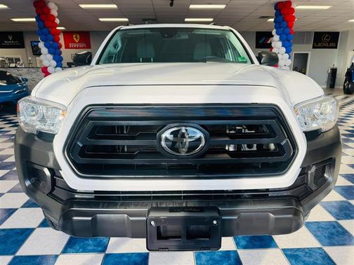2022 Toyota Tacoma SR