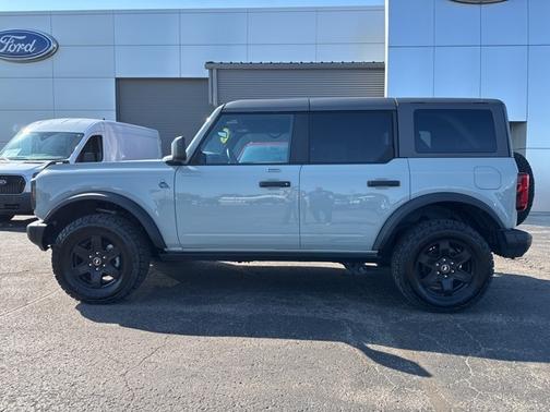 2023 Ford Bronco BLACK DIAMOND
