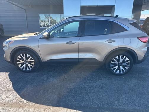 2020 Ford Escape SEL