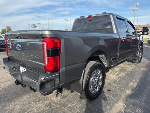 2025 Ford F-350 LARIAT SUPER DUTY