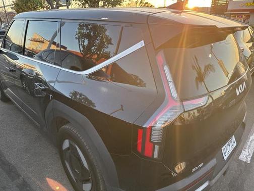 2024 Kia EV9 Light Short Range