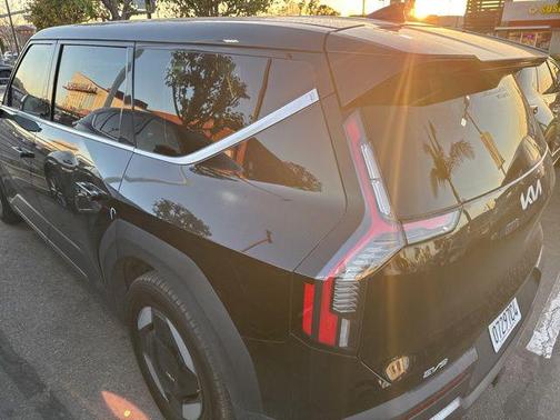 2024 Kia EV9 Light Short Range