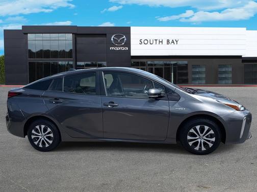 2020 Toyota Prius XLE