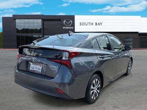 2020 Toyota Prius XLE