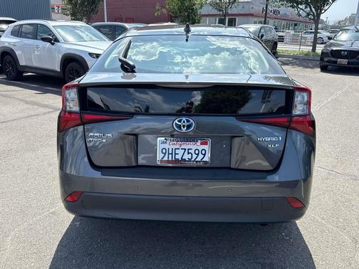 2020 Toyota Prius XLE