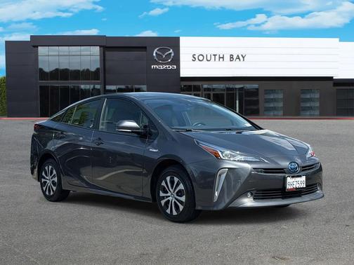 2020 Toyota Prius XLE