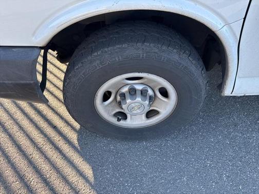 2010 Chevrolet Express 2500 Work Van