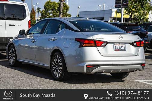 Brilliant Silver Metallic 2024 Nissan Altima 2.5 SV