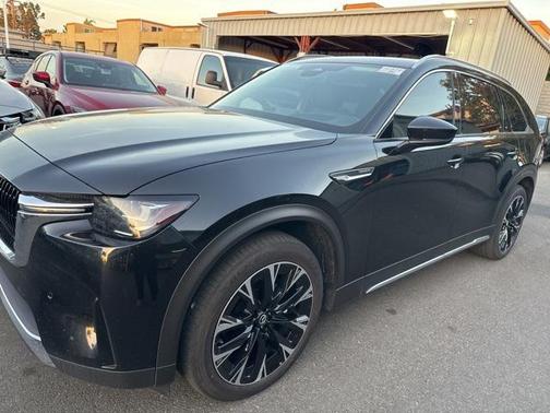 2024 Mazda CX-90 PHEV Premium