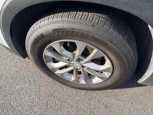 2019 Hyundai SANTA FE SE 2.4