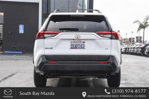 2021 Toyota RAV4 LE