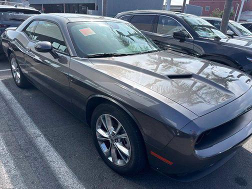Granite Pearlcoat 2022 Dodge Challenger SXT