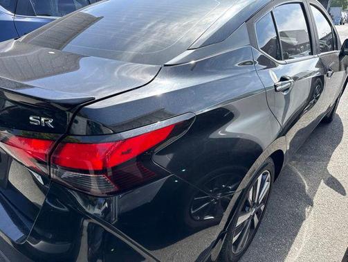 Super Black Metallic 2020 Nissan Versa 1.6 S