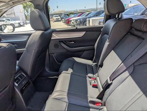 2025 Mazda CX-70 PHEV Premium Package