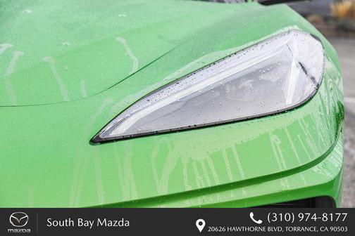 Roswell Green Metallic 2026 Chevrolet Corvette Stingray w/1LT