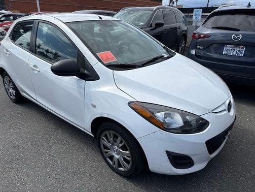 Crystal White Pearl 2014 Mazda Mazda2 Sport