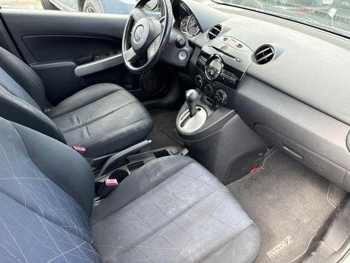 Crystal White Pearl 2014 Mazda Mazda2 Sport