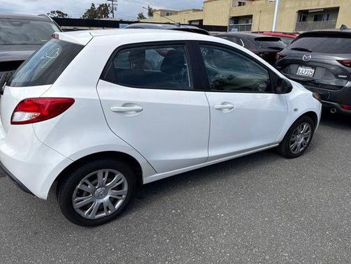 Crystal White Pearl 2014 Mazda Mazda2 Sport