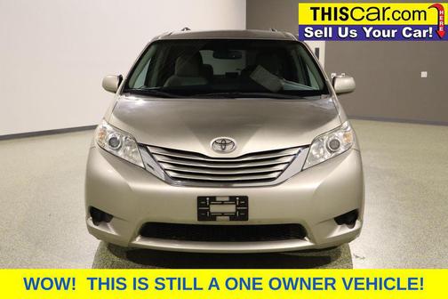 Creme Brulee Mica 2015 Toyota Sienna LE