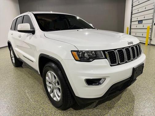 2022 Jeep Grand Cherokee Laredo