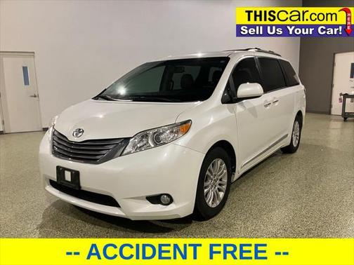 2016 Toyota Sienna XLE