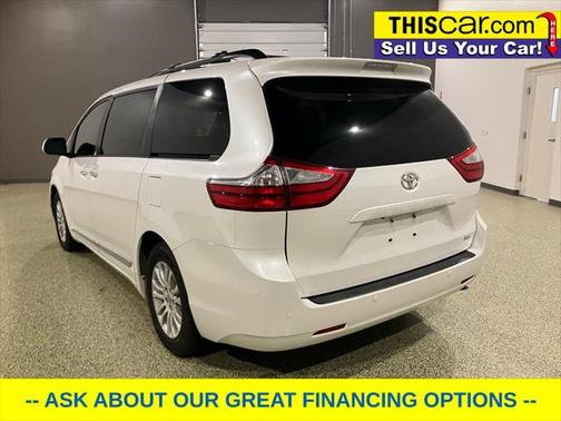2016 Toyota Sienna XLE