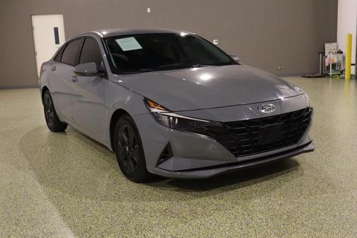 Electric Shadow 2022 Hyundai ELANTRA SEL