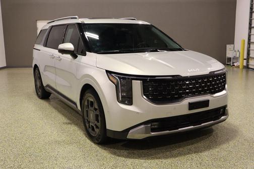 2025 Kia Carnival SX