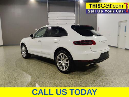 White 2018 Porsche Macan Macan