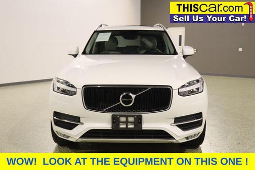 Bright Silver Metallic 2019 Volvo XC90 T5 Momentum